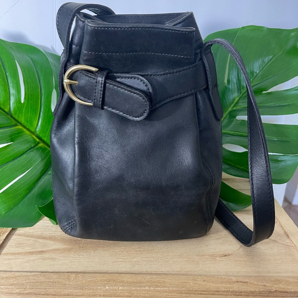 Vintage Coach Belted Pouch Soho Belted Bucket Bag black leather
